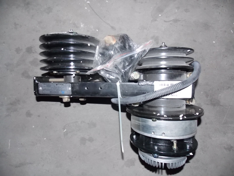 Cooling transmission mechanism with three-speed electromagnetic clutch assembly (left)