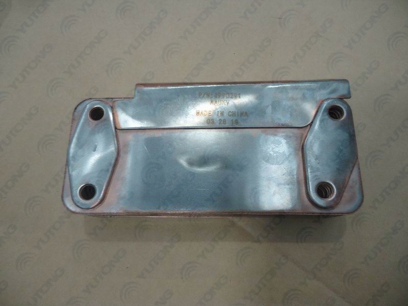 Engine oil cooler core