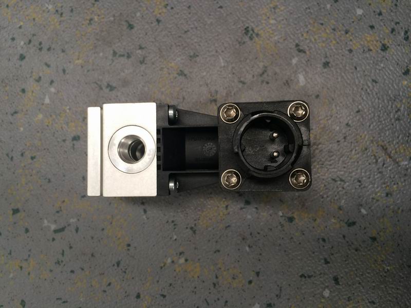 Energy storage solenoid valve
