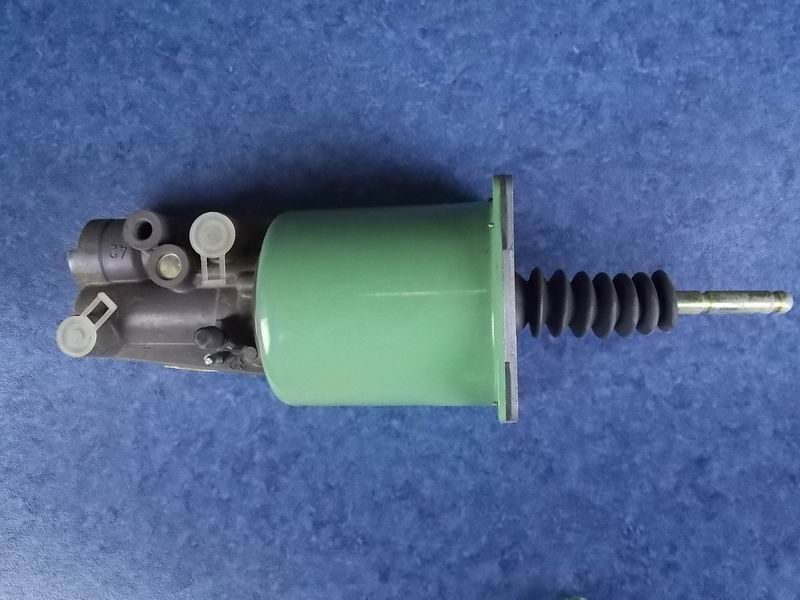 D clutch voltage regulator