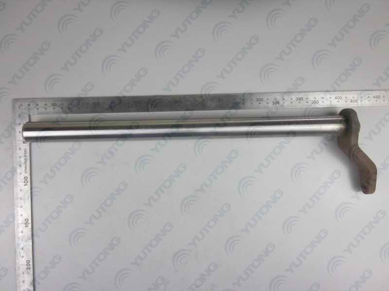 Separating fork shaft arm assembly