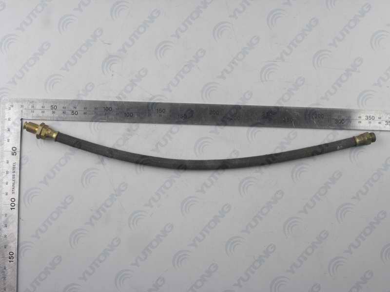 Separating bearing fuel pipe