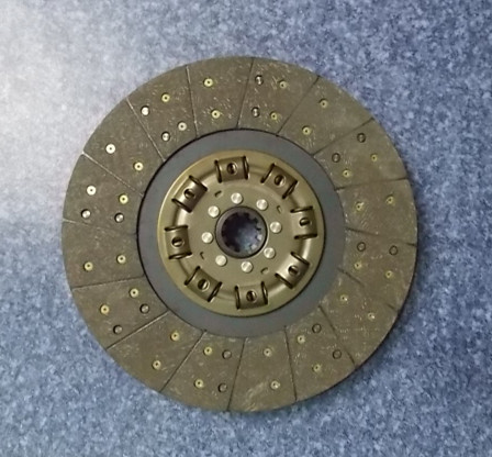 Clutch driven disc; can be replaced by 1601-01100