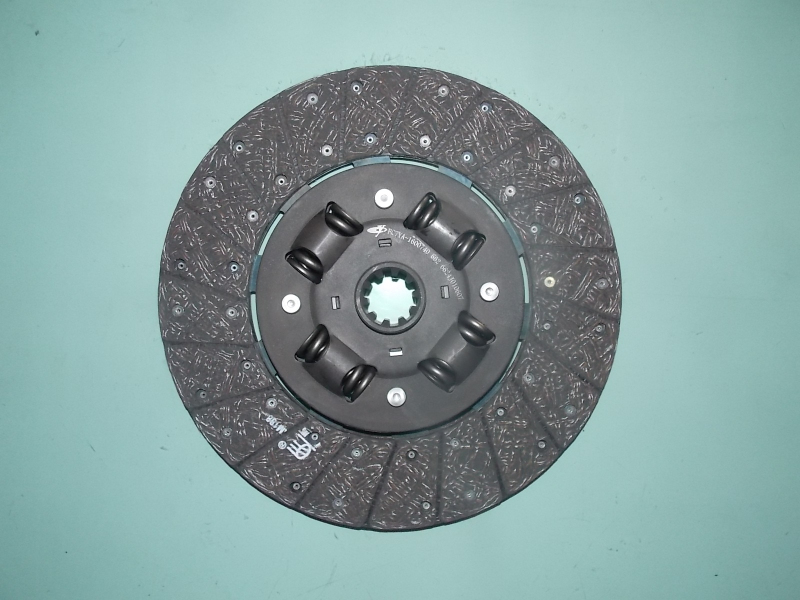 Clutch driven disc; can be replaced by 1005-01888;