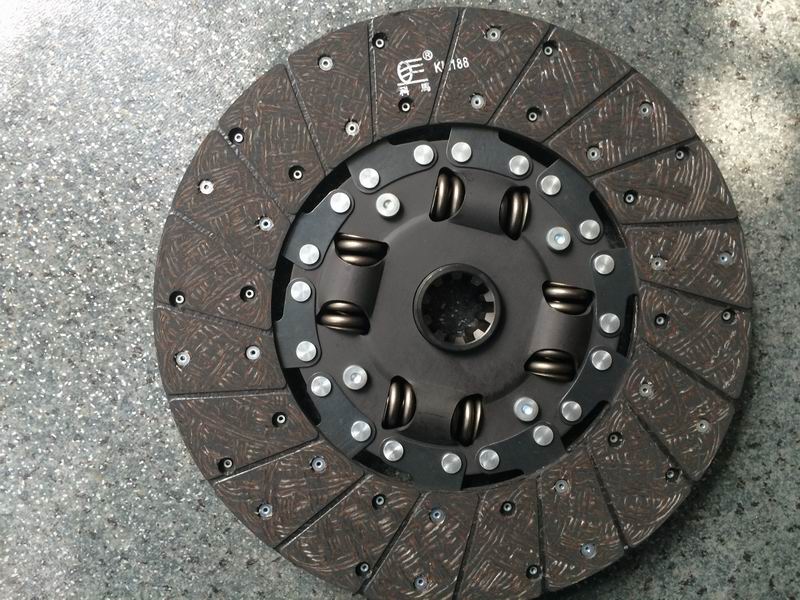 Clutch driven disc; can be replaced by 1601-01150;-1