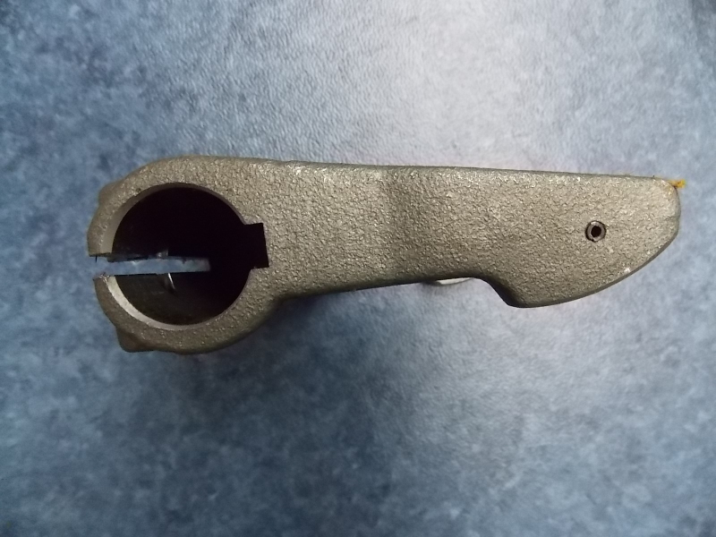 Clutch splitting fork; can be replaced by 1761-00129-1