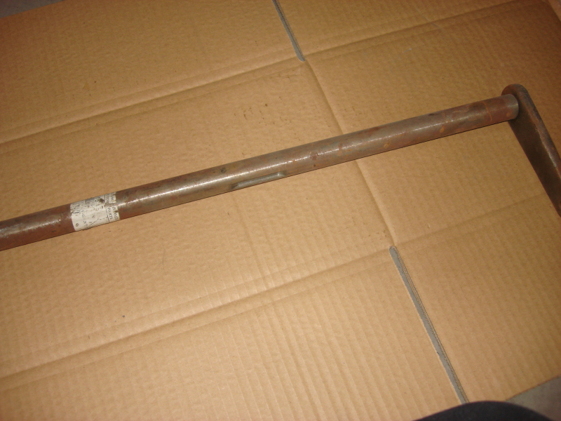 Separate fork shaft assembly; can be replaced by 1761-00130-2