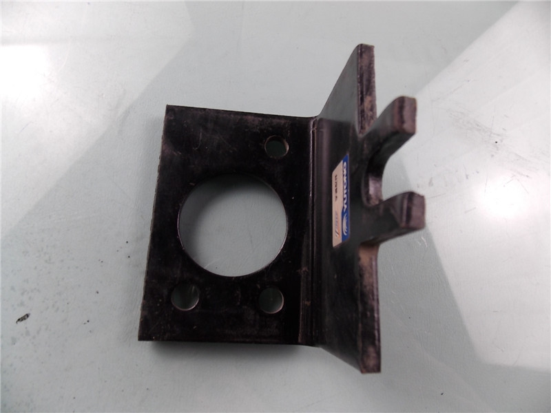 D rear support-1