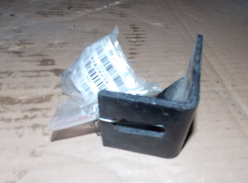 Задний кронштейн насоса сцепления D-1