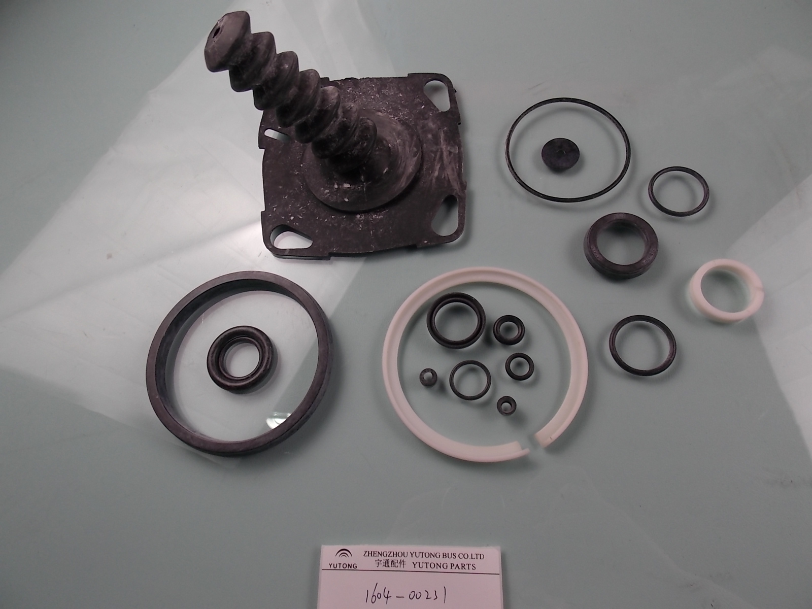 Clutch booster repair kit