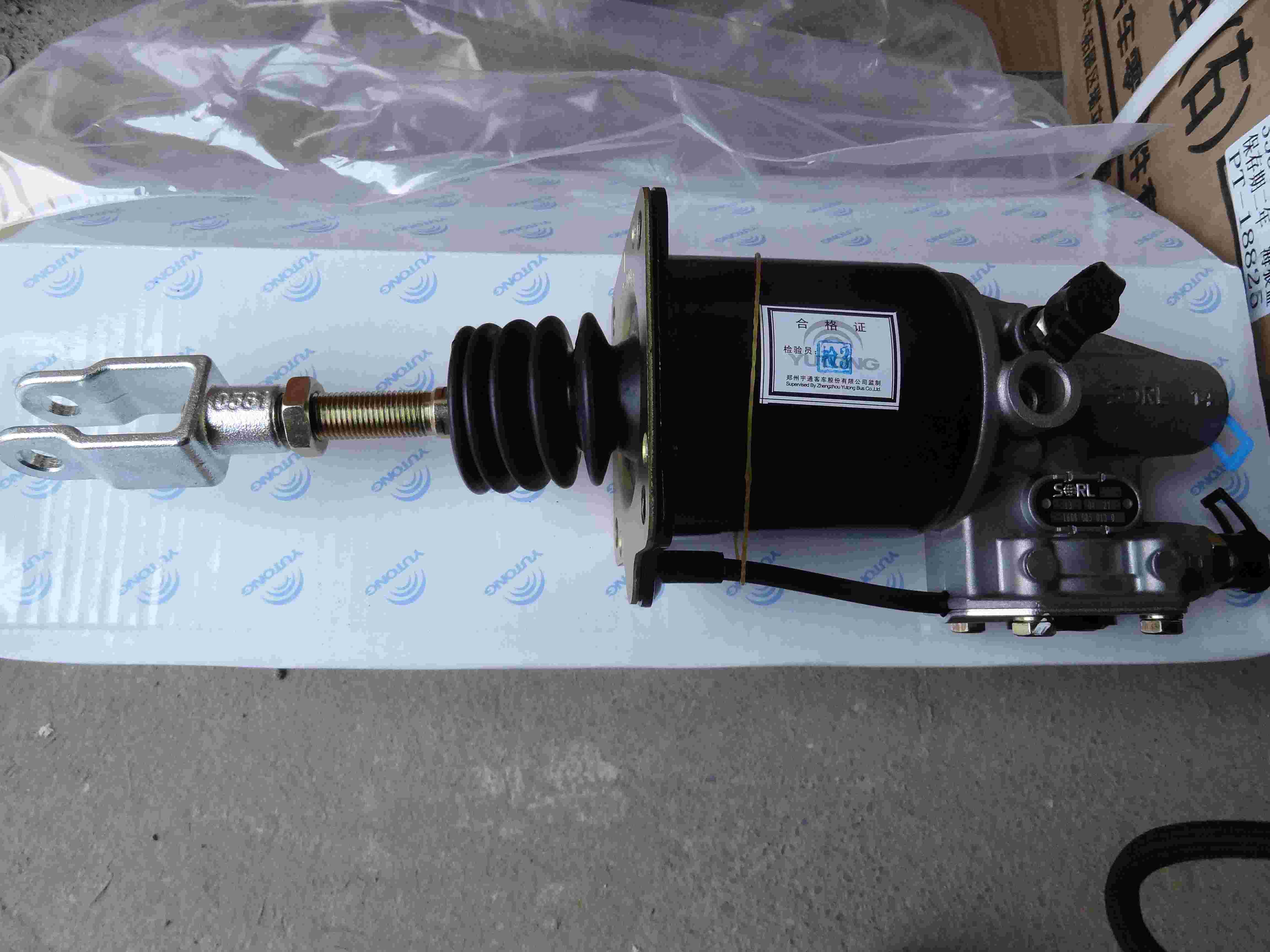 Clutch booster (Φ75,Φ22, with push rod)-2