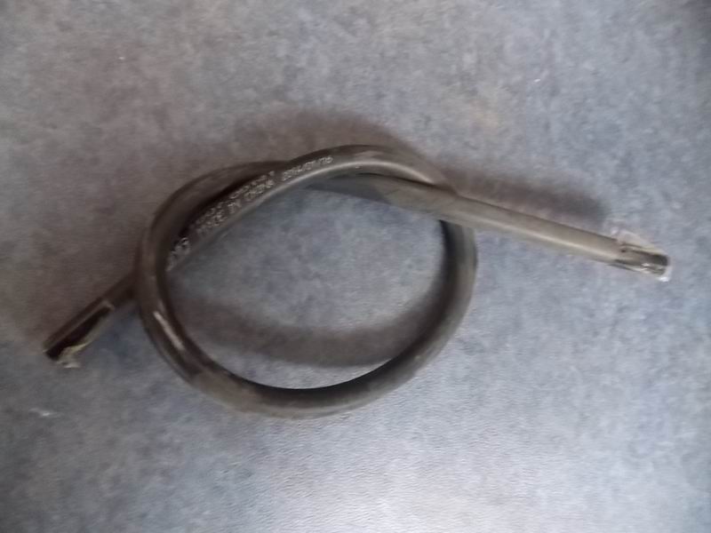 Впускной маслопровод главного насоса сцепления ( 700mm , Ф 7mm )