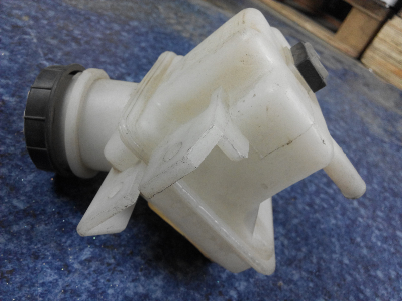 Oil storage pot assembly-2