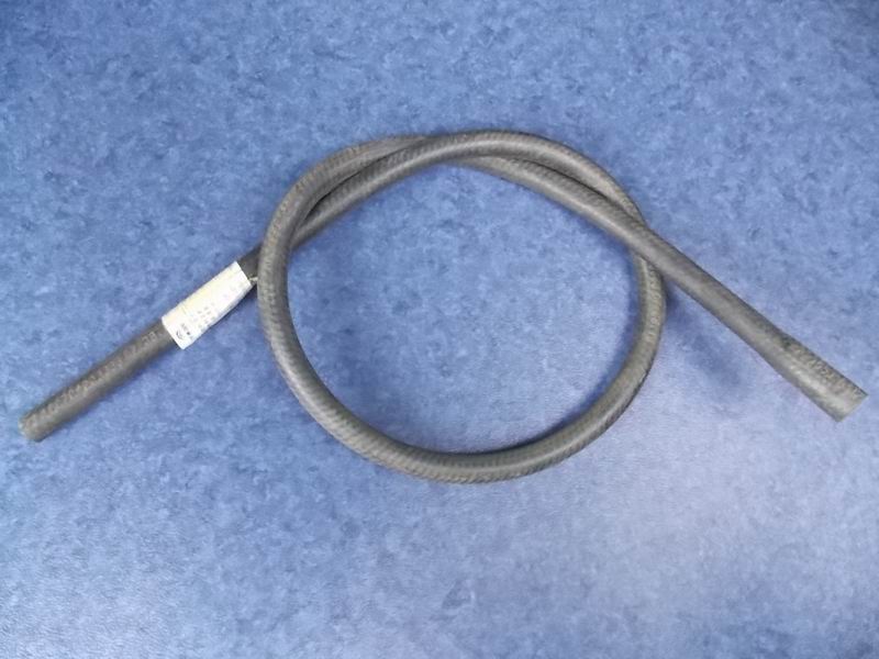 Main pump oil inlet hose