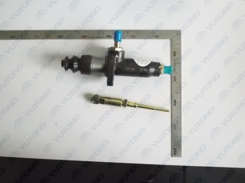 D clutch master pump assembly (replaced by 1608-00104)