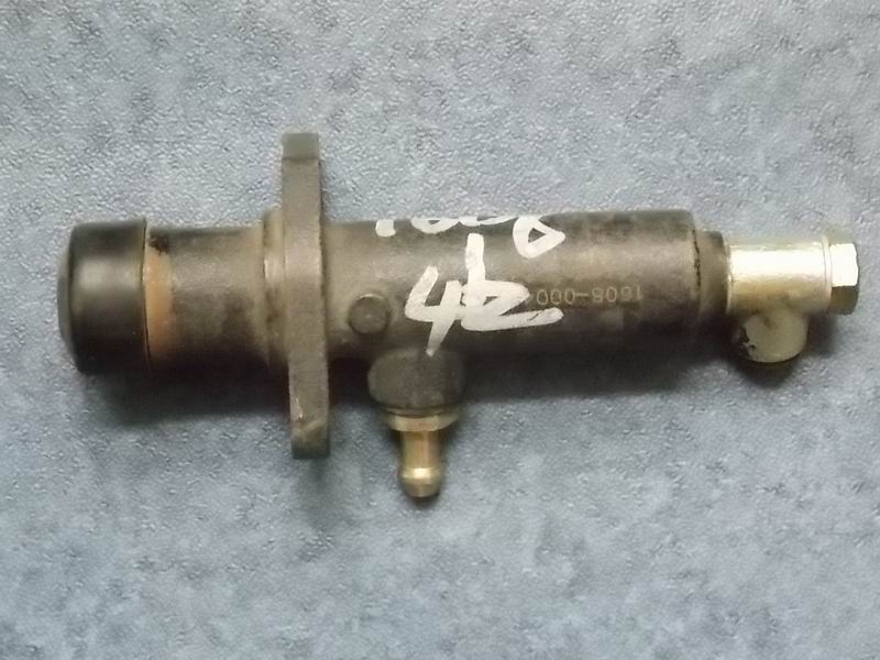 D 离合器总泵总成