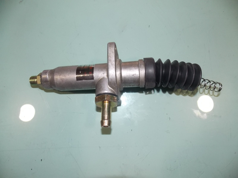 Главный насос сцепления для трех комбинированных педалей