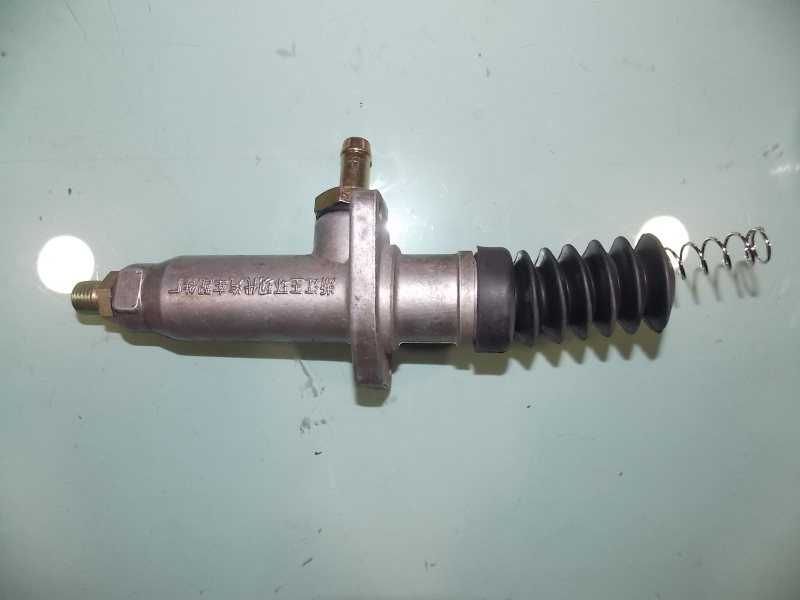 Clutch master pump for three combination pedals-1