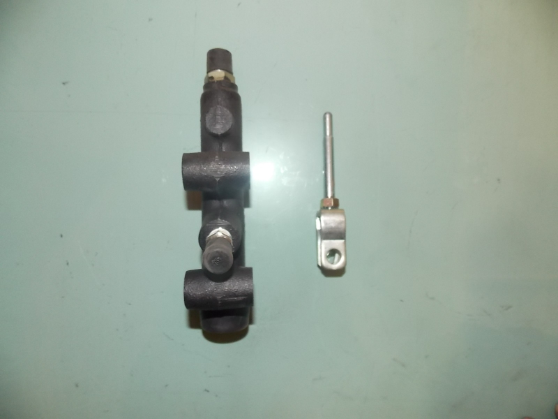 Clutch master pump 1602110-3X; made in Japan-2