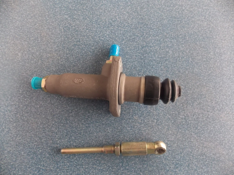 D clutch master pump (Φ19.05, replaced with 1604-00482)
