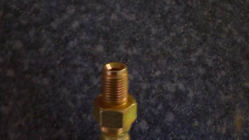 Clutch master pump oil outlet pipe A92-2