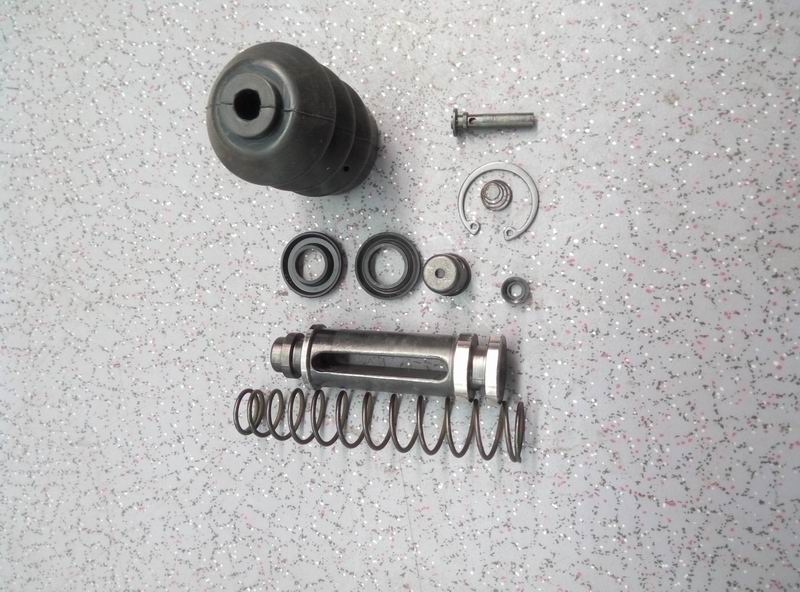 Clutch master pump repair package; contains 10 pieces