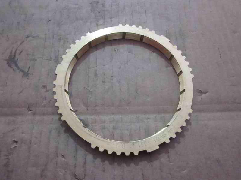 Second and third gear synchronization ring