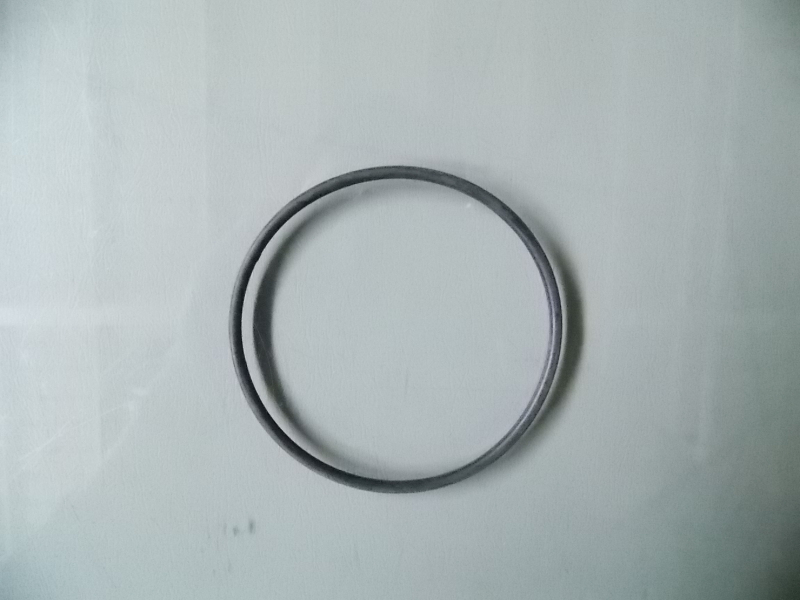 Сальник на передней крышке промежуточного вала