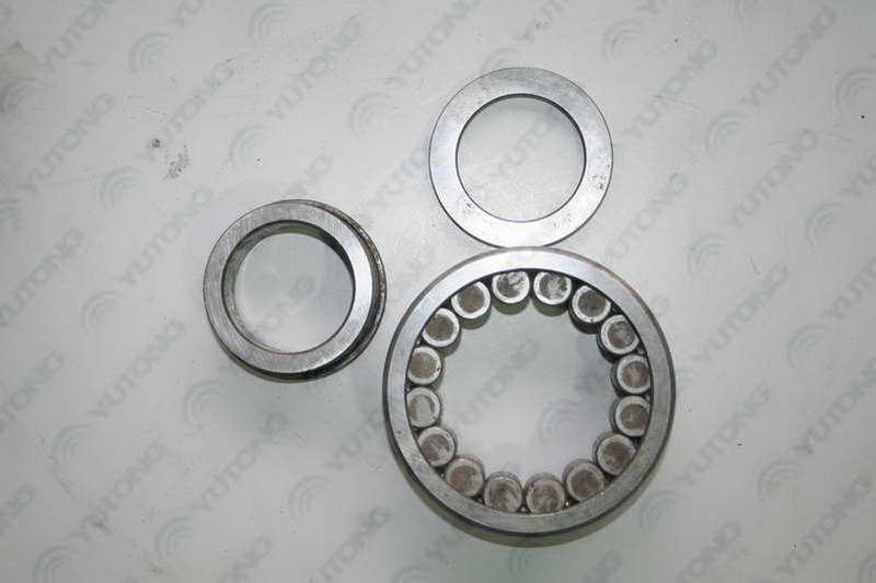 Two-axle rear roller bearing-1