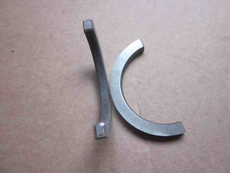 Intermediate shaft four-speed gear lock ring