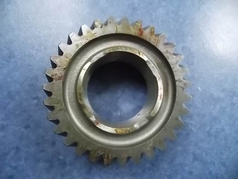 Second-axis three-speed gear