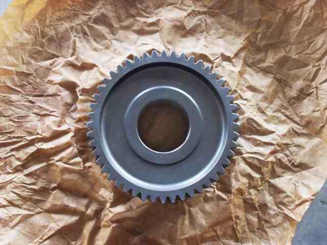 Равномерное зацепление зубьев промежуточного вала