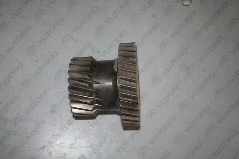 Second and third gears of the intermediate shaft