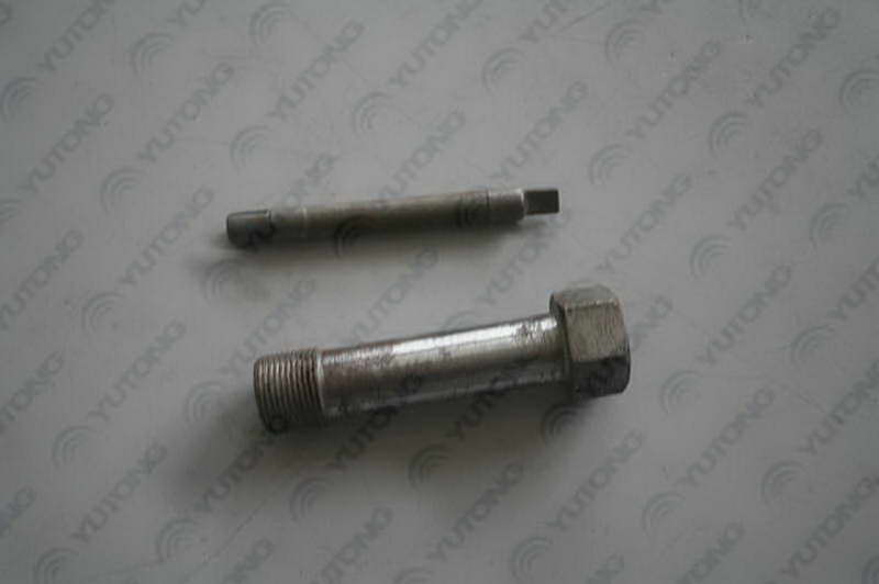 Secondary transmission engagement sleeve (length) with shaft