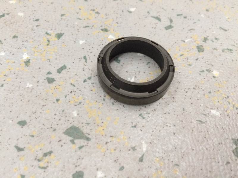 Shift shaft sealing cover