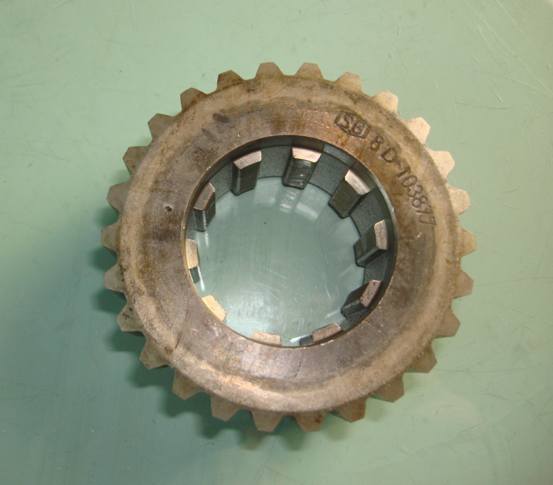 Четырех- или пятискоростное седло с фиксированным зубом-1