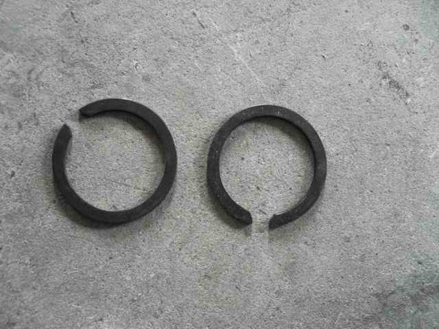 Two-axle front bearing snap ring