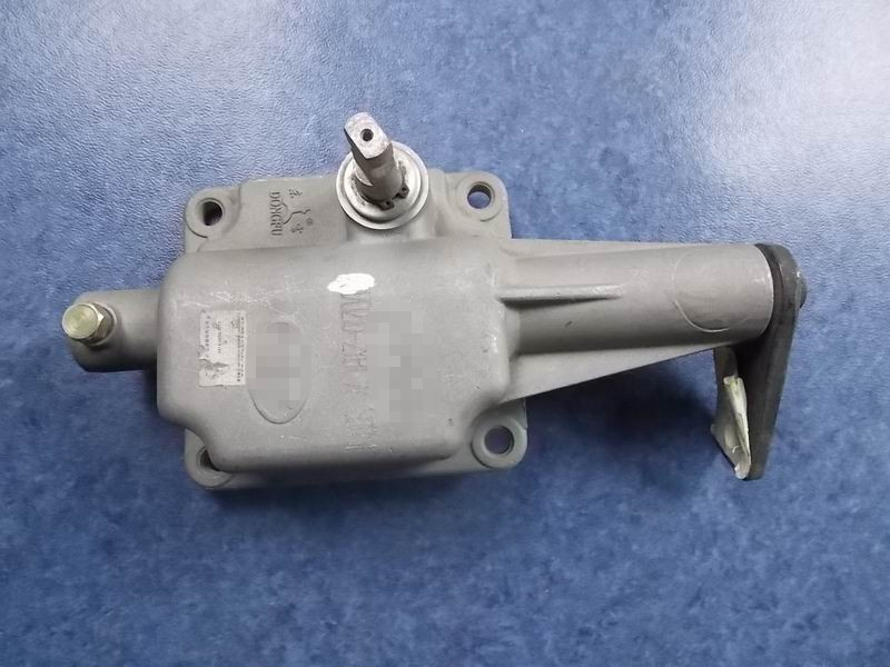 Transmission assisted top cover
