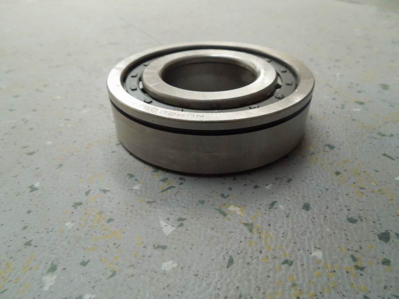 Rear roller bearing of intermediate shaft-1
