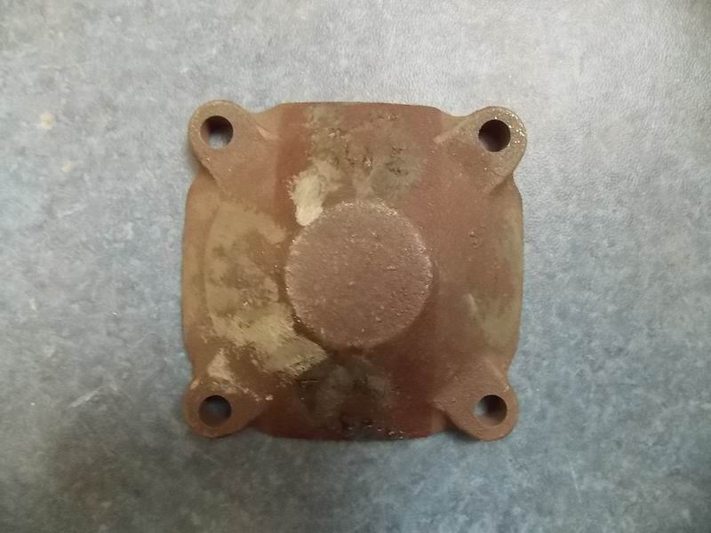 Rear bearing cover of intermediate shaft-1