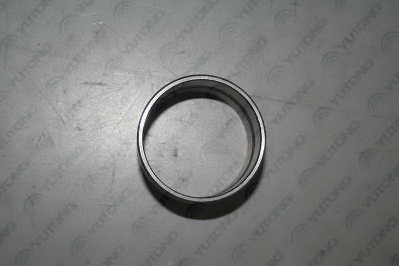 Six-speed gear bearing race