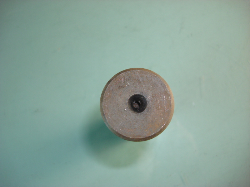 Вал шестерни заднего хода-1