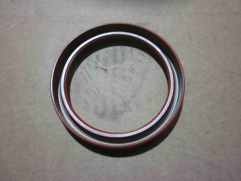 Two-axis oil seal