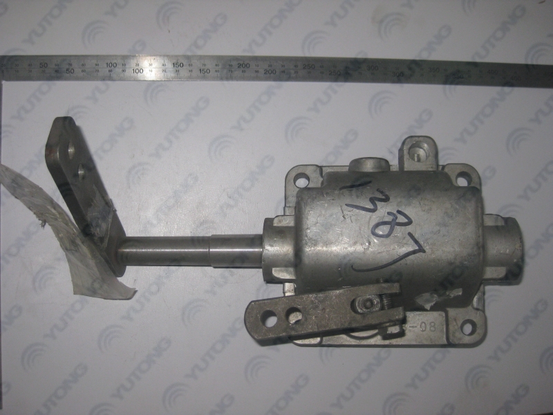 Transmission top cover assembly