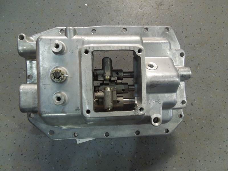 Transmission upper cover assembly