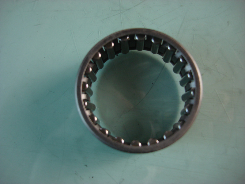 Reverse gear reversal tooth needle roller bearing