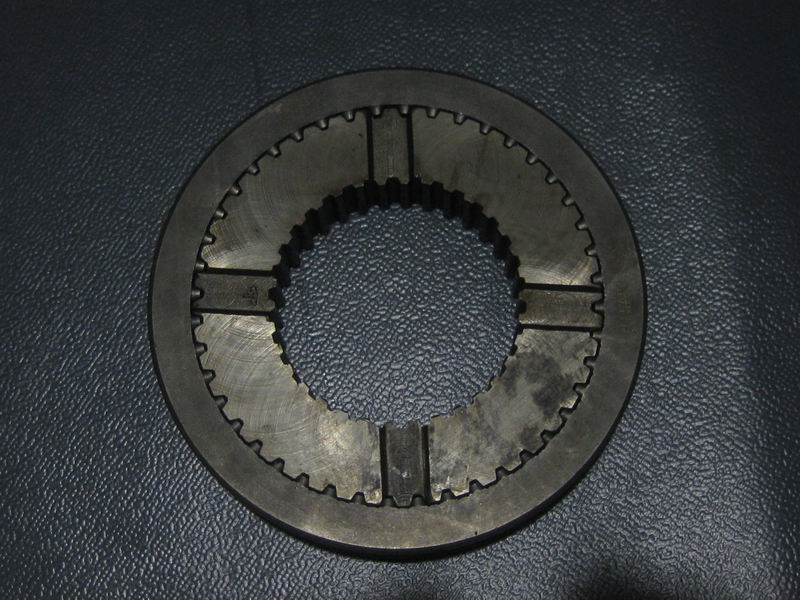 Reverse sliding gear sleeve and seat assembly-3