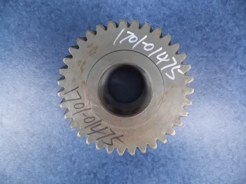 D Intermediate shaft four or five gear teeth-1