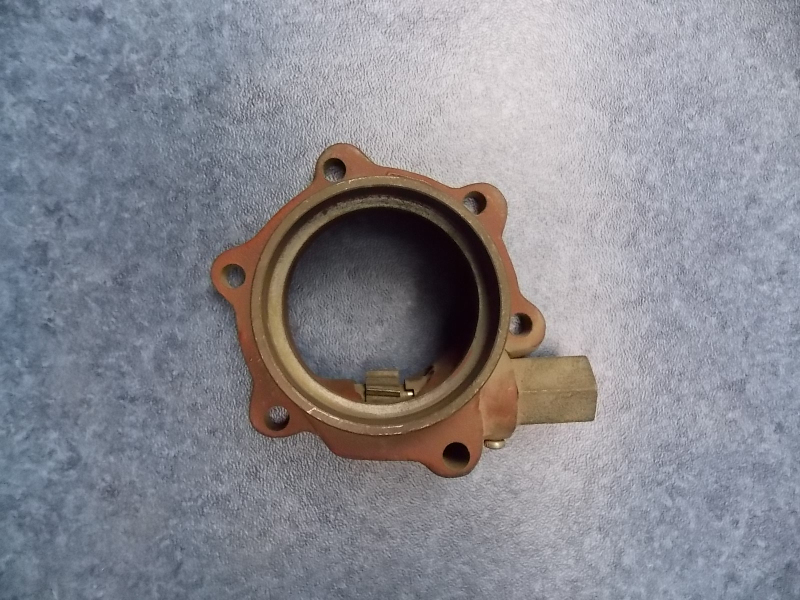 Two-axle rear bearing cover assembly