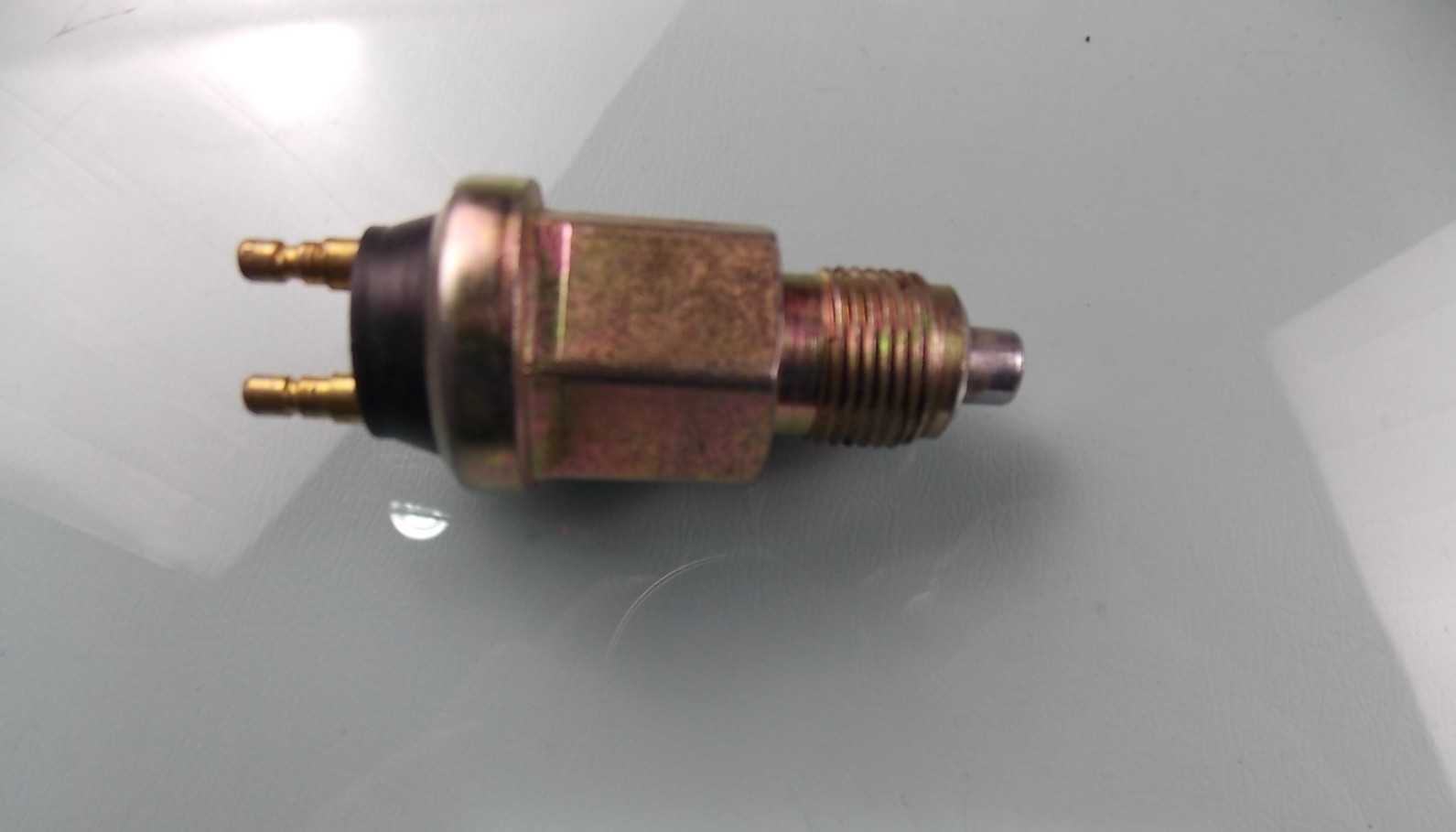 Empty, reverse switch